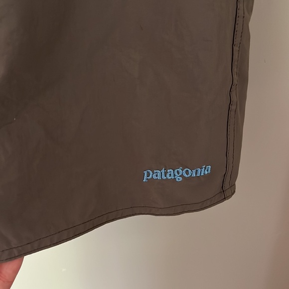 Patagonia Men's Taupe Swim Board Shorts with Blue Accents 36 - Picture 2 of 4